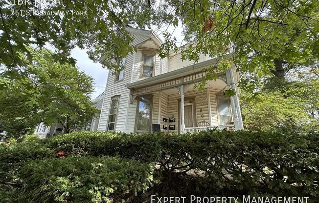 361 S Broadway Park