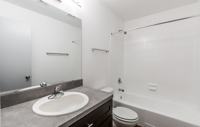 2 beds, 2 baths, $1,749, Unit 1901B
