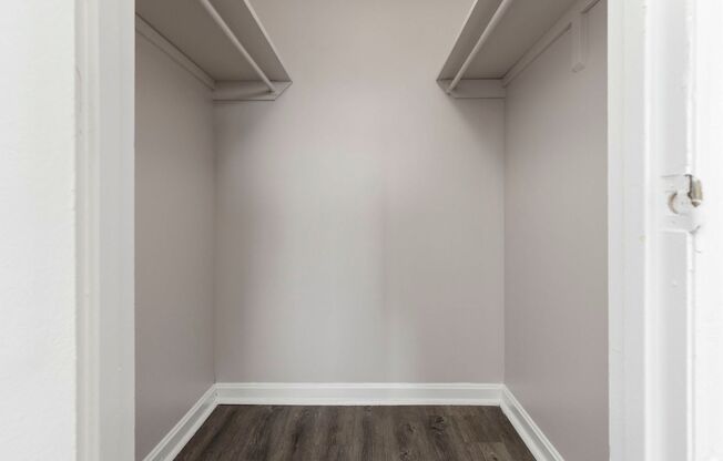 2 beds, 2 baths, $995, Unit 327