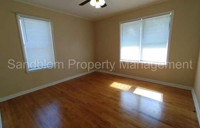 3 beds, 1 bath, $1,150