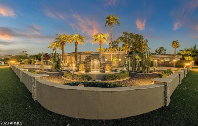 STUNNING. MODERN LUXURY OASIS In Scottsdale- 4 Bed/3 Bath plus Casita