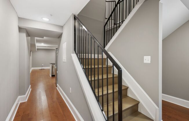 6 S Calvert Street
