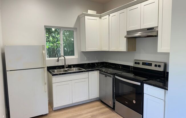 Beautiful, newly remodeled 2 bedroom 1 bathroom house in East Sacramento!