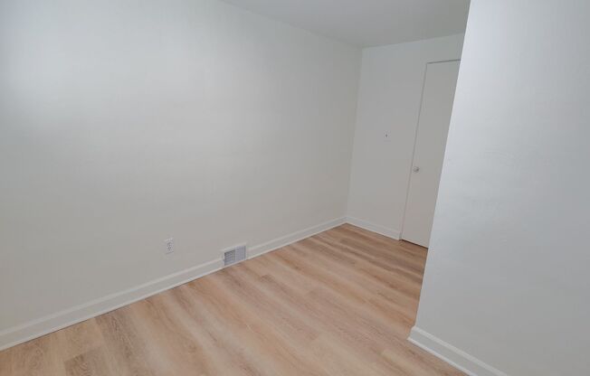 3 beds, 1 bath, $1,495