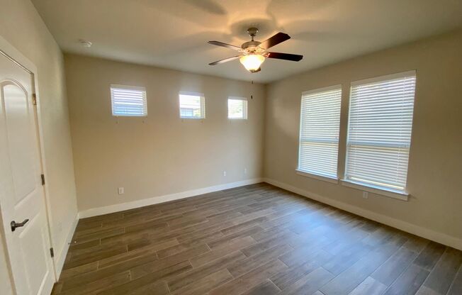 3 beds, 2.5 baths, $1,750, Unit # 24A