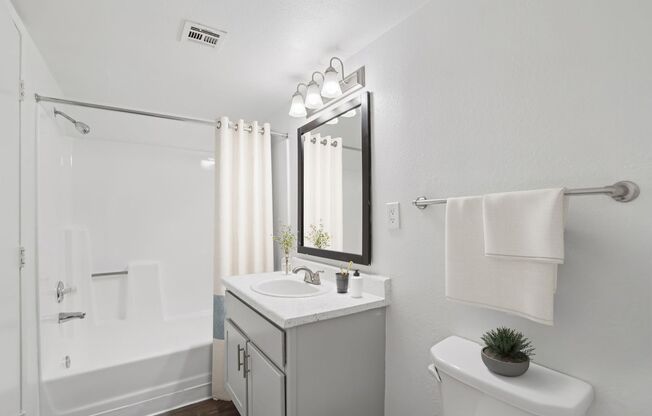 2 beds, 1.5 baths, 840 sqft, $1,349, Unit 2007