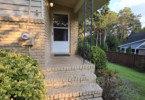 3659 ASHWOOD DR
