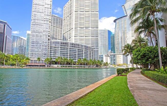 1 bed, 2 baths, 878 sqft, $3,500, Unit 801 Brickell Key Blvd # 907