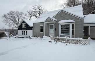 Updated 3 bedroom home on the West side of Grand Rapids