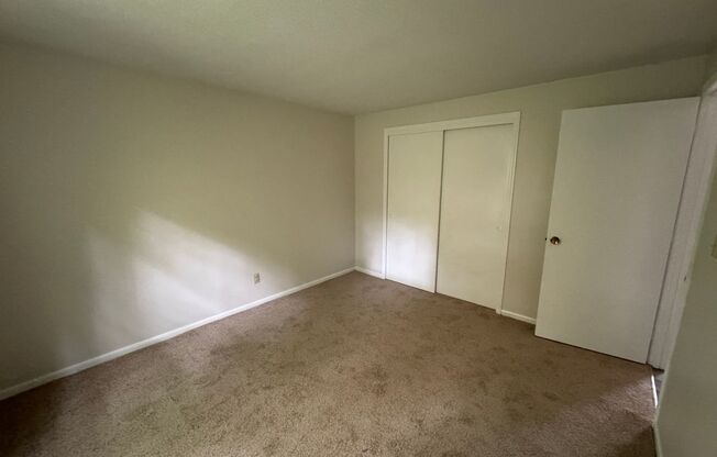 2 beds, 1 bath, 850 sqft, $1,795, Unit Unit 16