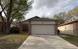 NICE 3 BR IN NEISD W/ WOOD VINYL COMPOSITION FLOORING*HIGH CEILINGS*FIREPLACE IN LIVING ROOM MAKES THIS A GREAT PLACE TO SETTLE DOWN WITH THE FAMILY*COVERED PATIO*EASY ACCESS TO RANDOLPH AFB OR FT. SAM