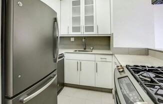 523 2 AVE