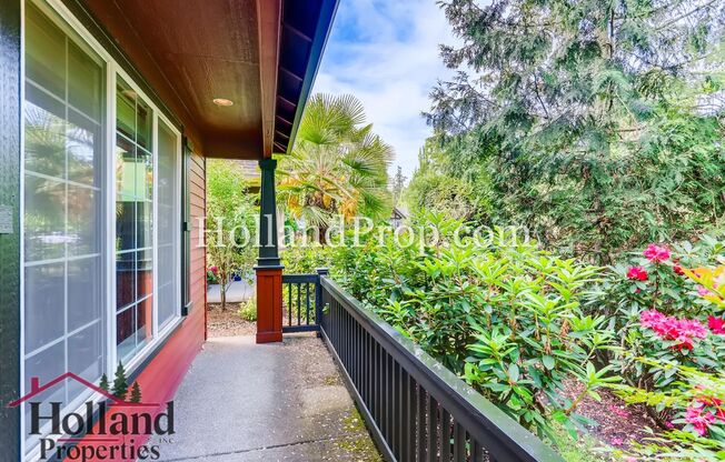 Beautiful 3 Bedroom 2.5 Bathroom Home in Hillsboro!