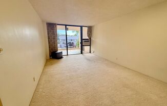 2 bedroom 2 bath Condo in Regency Park on Waialae Ave.