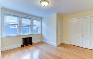 17 GREENLEAF ST