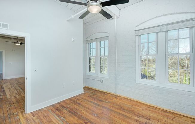 2 beds, 2 baths, 1,064 sqft, $1,850, Unit 211