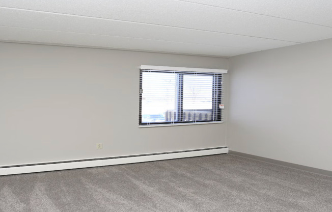 2 beds, 1 bath, 1,000 sqft, $1,050, Unit 212