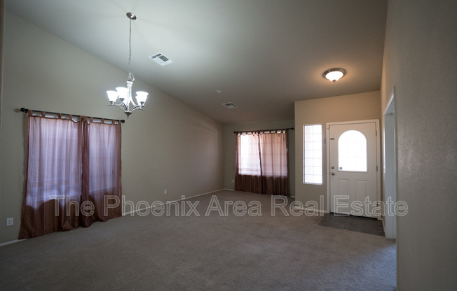 3 beds, 2 baths, 2,313 sqft, $2,700