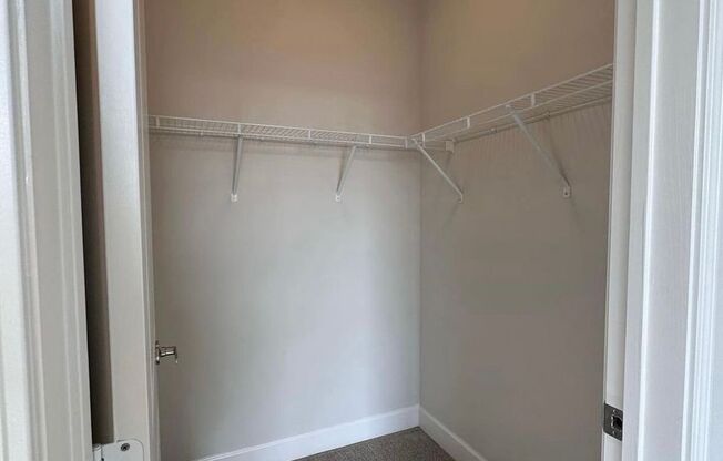 1 bed, 1 bath, 887 sqft, $2,674, Unit 0221