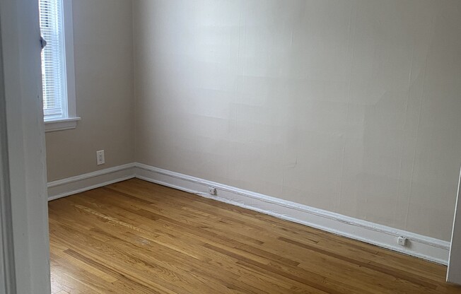 2346 W Touhy Ave 3F