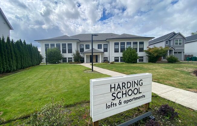 Harding School- Wynooski