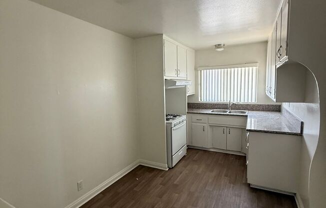 TWO BEDROOM IN DOWNEY, READY FOR MOVE IN--CALL US TODAY!!