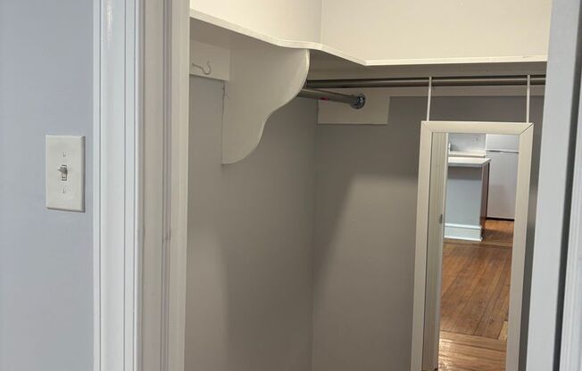 Studio, 1 bath, 300 sqft, $925, Unit 3D