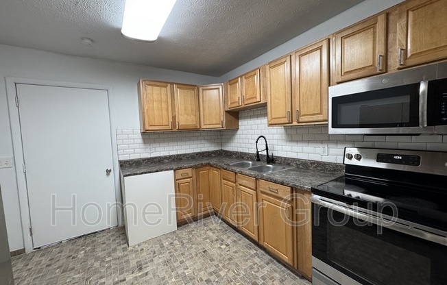 5757 ANTOINETTE LN