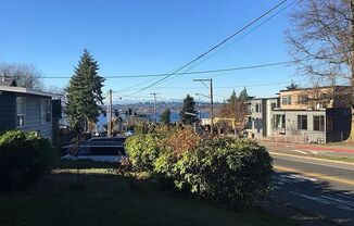 2 beds, 1 bath, $2,499