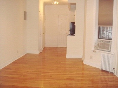 1 bed, 1 bath, $4,995, Unit 4A