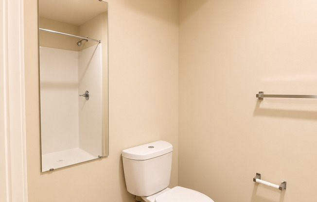 Studio, 1 bath, 175 sqft, $1,150, Unit 206