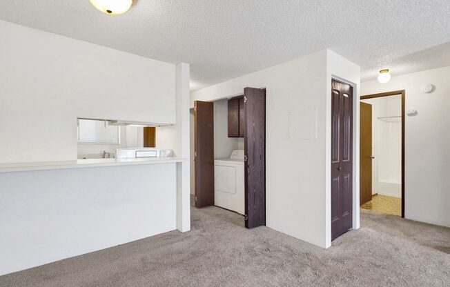 2 beds, 1 bath, 799 sqft, $1,600, Unit 224