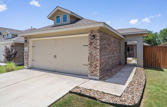 256 Pelican Bay Cir, Kyle, Texas 78640