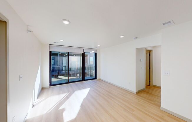 3 beds, 2 baths, 974 sqft, $1,425, Unit 6000-204
