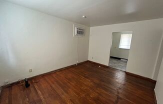 2 beds, 1 bath, $950