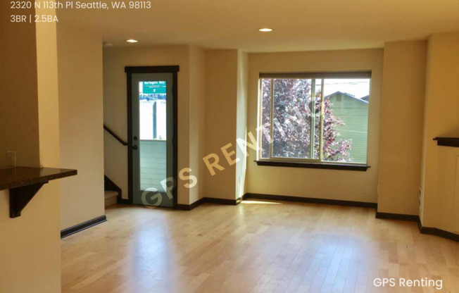 3 Bed 2.5 Bath Town Home in North Seattle