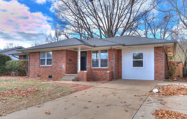 4 Bedroom 2 Bath home close to campus!