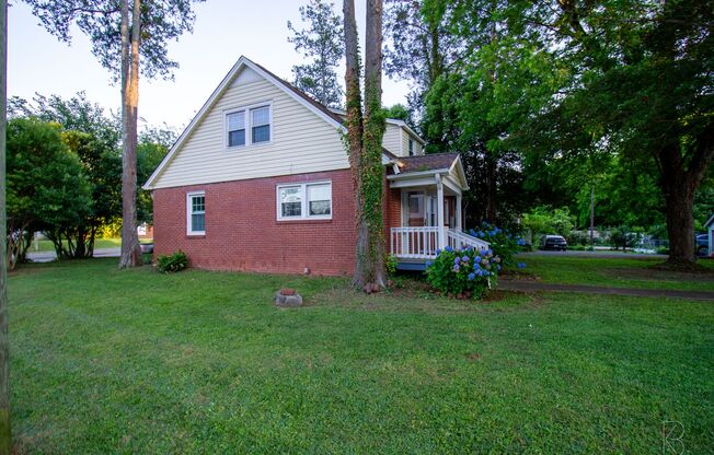 Prime location & Space!