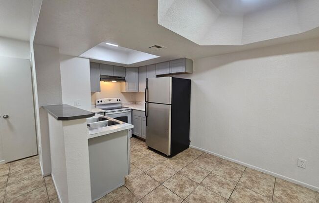 1 bed, 1 bath, 500 sqft, $995, Unit 115