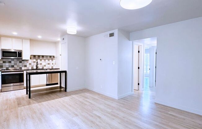 2 beds, 1 bath, 858 sqft, $1,849, Unit OPA-161