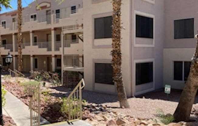 3 Bedroom Condo in Gated Portofino!