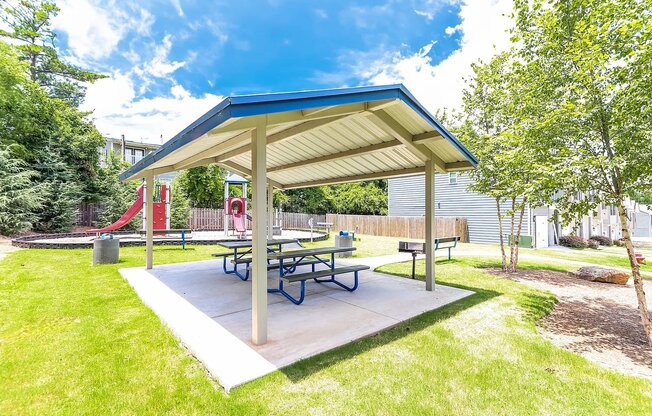 1206 HIGHWOOD LN