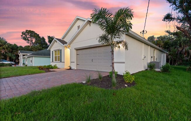 Deposit-Free! Modern, energy efficient home with ALL of the upgrades! North Port, FL