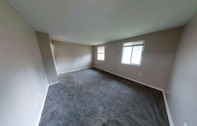 2 beds, 1.5 baths, 960 sqft, $970, Unit C