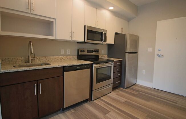 1 bed, 1 bath, 533 sqft, $1,395, Unit APT 619