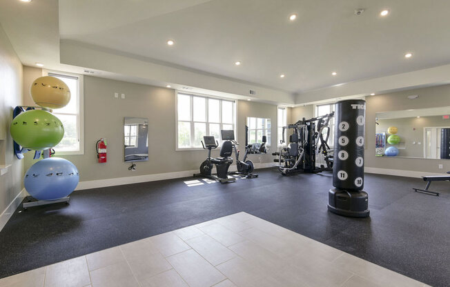 Fitness Center with High Ceiling at Chase Creek Apartment Homes, Alabama, 35811