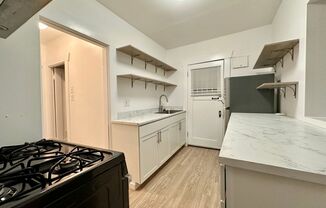 1 bed, 1 bath, 980 sqft, $2,145, Unit 414 35th Ave S