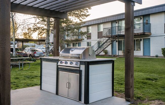2 beds, 1 bath, 750 sqft, $1,295, Unit H9