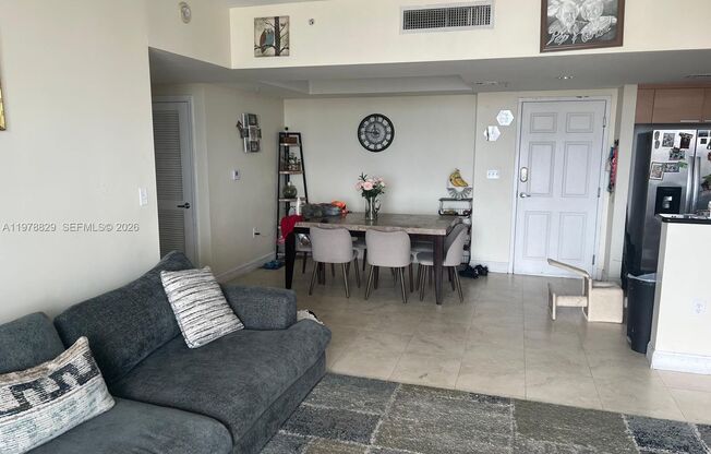 3 beds, 2.5 baths, $3,250, Unit # 719