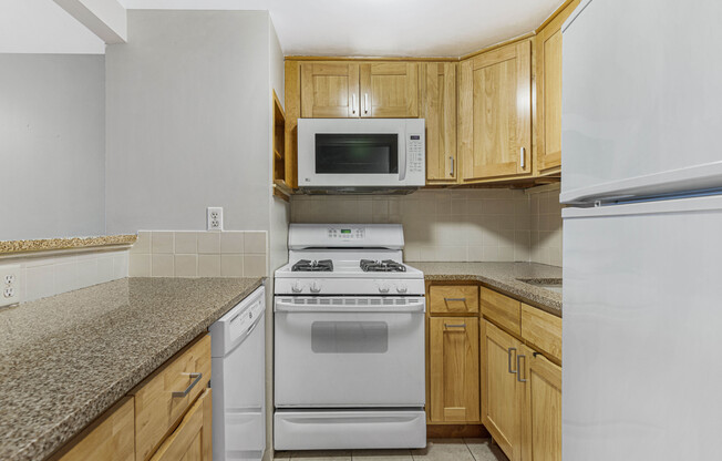 126 W 132 ST